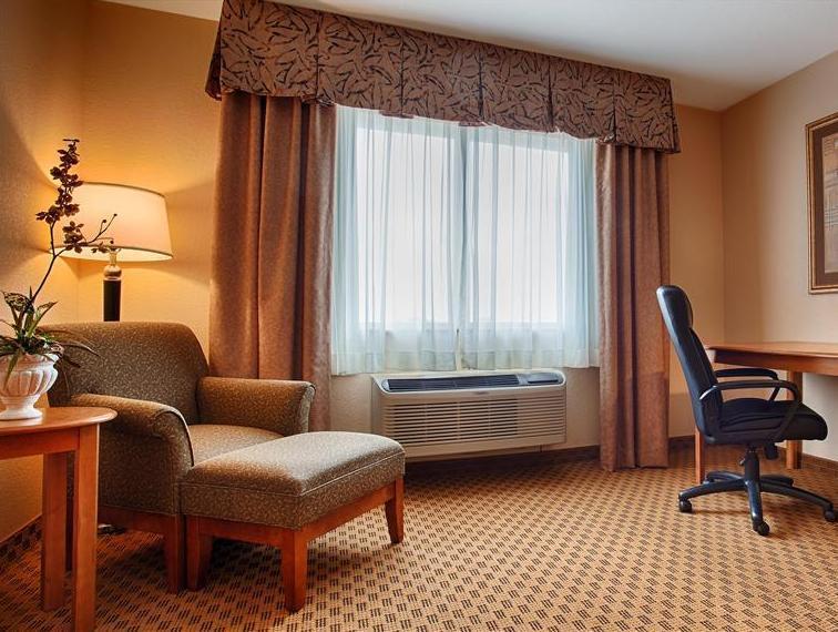 Best Western South Plains Inn & Suites Levelland Exterior photo