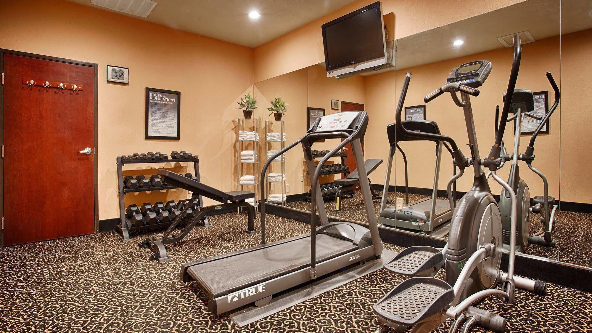 Best Western South Plains Inn & Suites Levelland Exterior photo